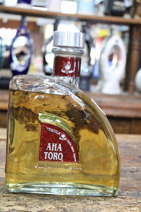 Tequila Aha Toro Artequila Añejo 750 ML