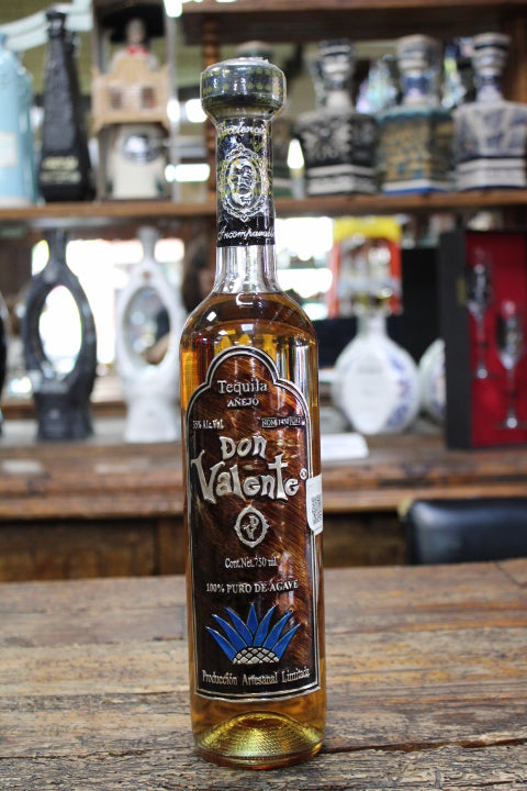 Tequila Don Valente Licorera Añejo 750 ML