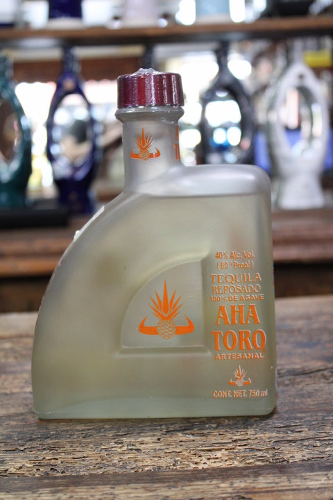 Tequila Aha Toro Artequila Reposado 750 ML
